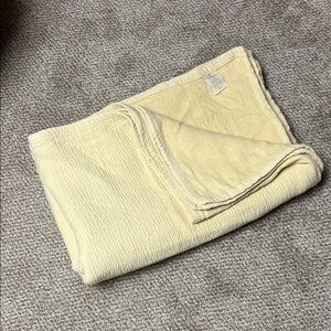 Ralph Lauren Beige/Cream Lightweight Quilt-Full/Queen